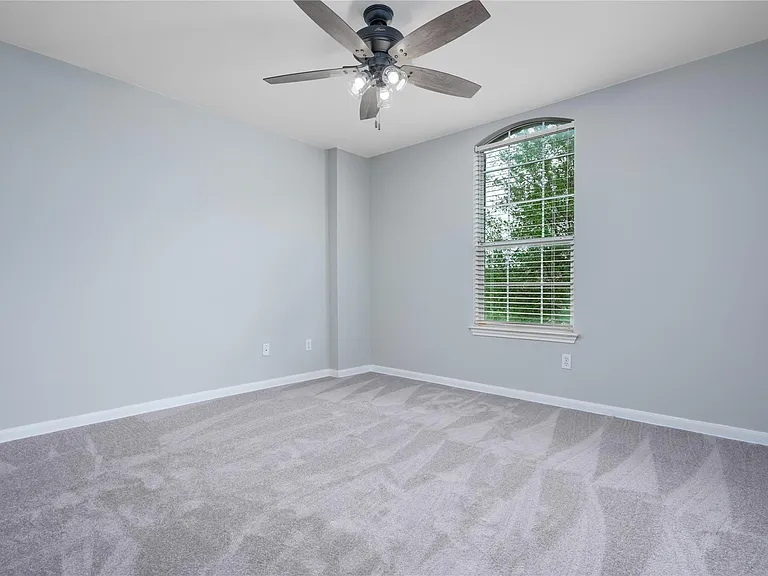 22121 Rose Grass Ln — Photo 18
