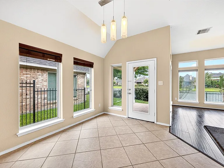 26303 Serenity Oaks Dr — Photo 14