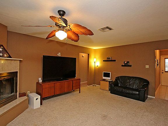 Family Room (view 2)
