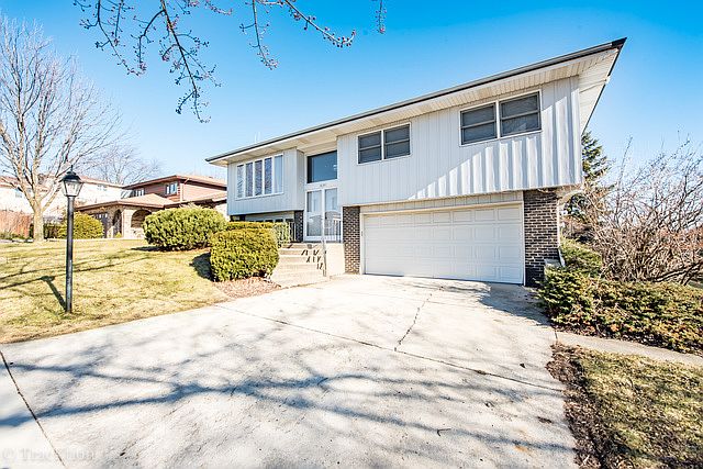 1st image of 10361 S Interlochen Dr