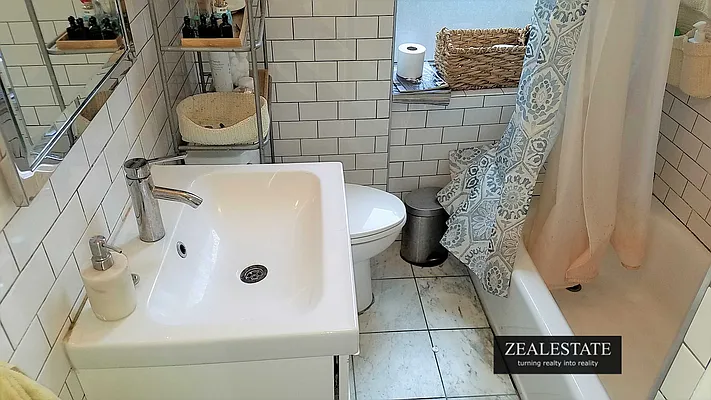 Rented by ZealEstate Group Inc | media 38