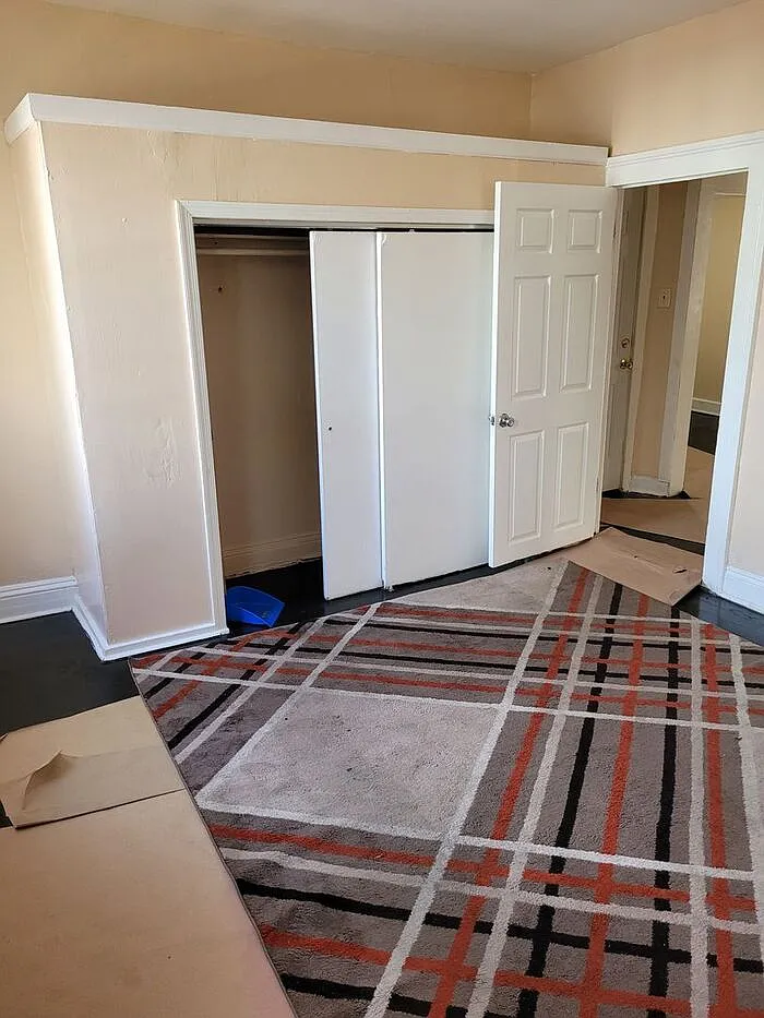 3 bed, 1.0 bath, $1,995 — Photo 4