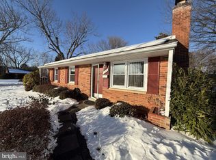 7608 Heritage Dr, Annandale, VA 22003