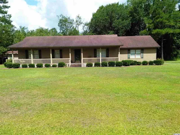 1204 Scenic Dr, Loris, SC 29569