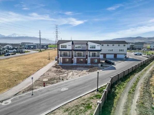 12914 S Burr Trail Ct, Riverton, UT 84096