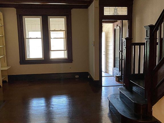 2nd image of 637 E Allegheny Ave