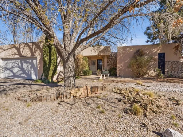 6908 Wildwood Ct NE, Albuquerque, NM 87111