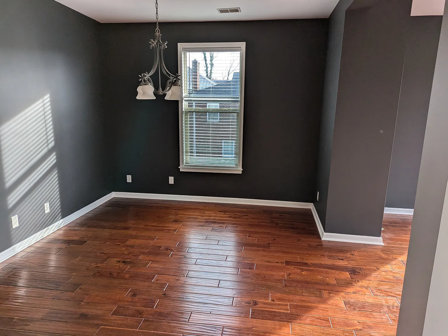 526 Clinton Springs Avenue - D — Photo 4