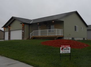 730 Prairie Clover, Bennet, NE 68317