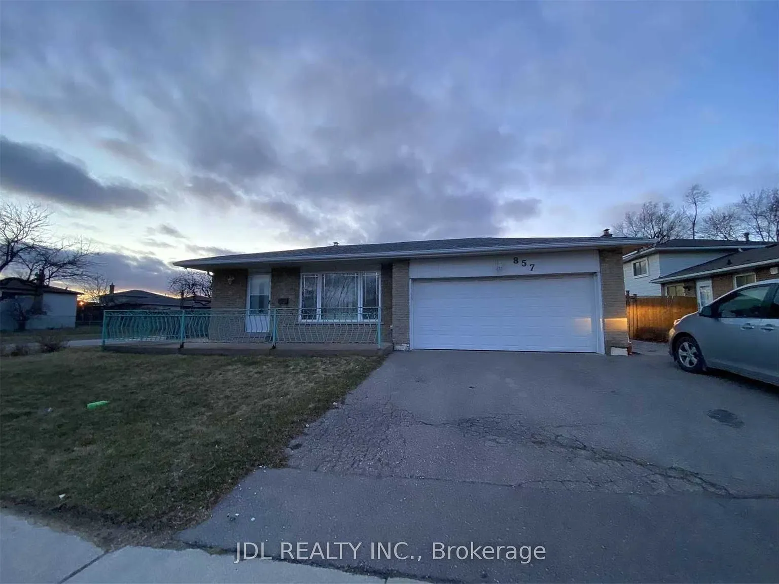 2 bed, $1,900 — Photo 1