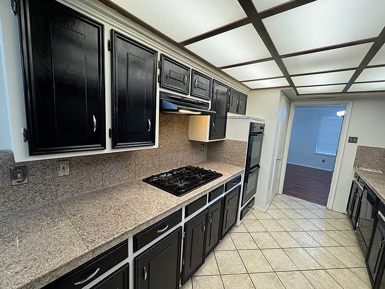 429 Sheffield Dr — Photo 36