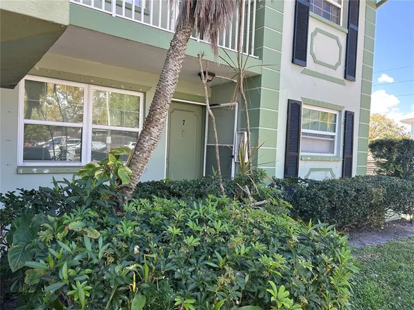 1433 S Belcher Rd APT B7, Clearwater, FL 33764