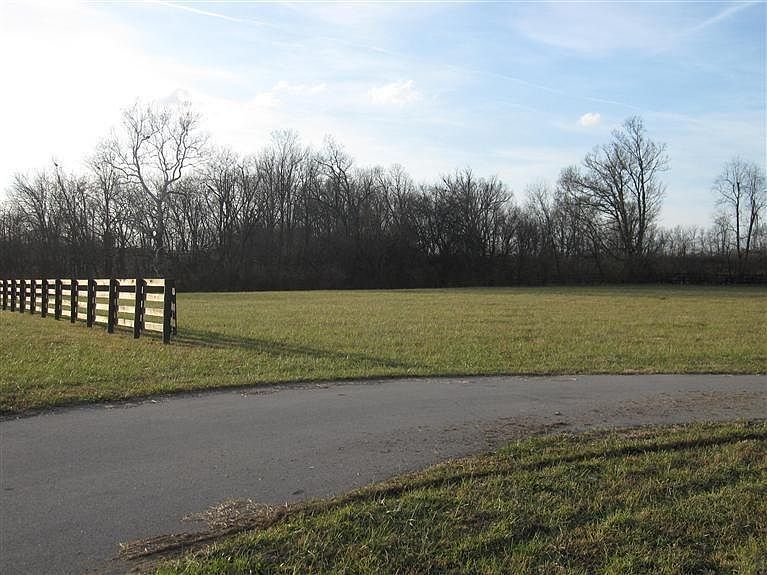 2nd image of 2050 Boonedale Ln