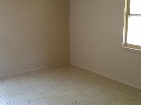 Large front bedroom
