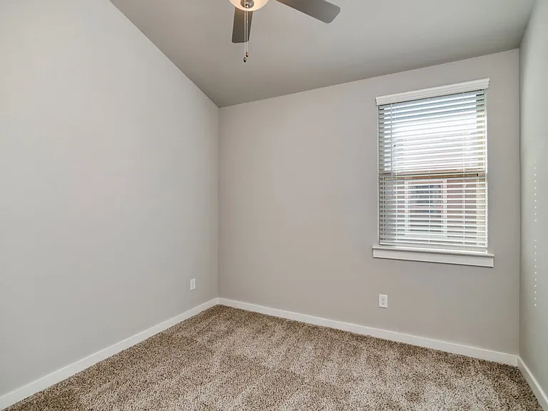 711 Harvest Moon Dr — Photo 10