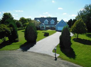 41W715 Foxtail Cir, St Charles, IL