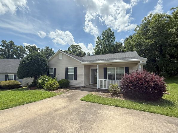 126 Trout Ct