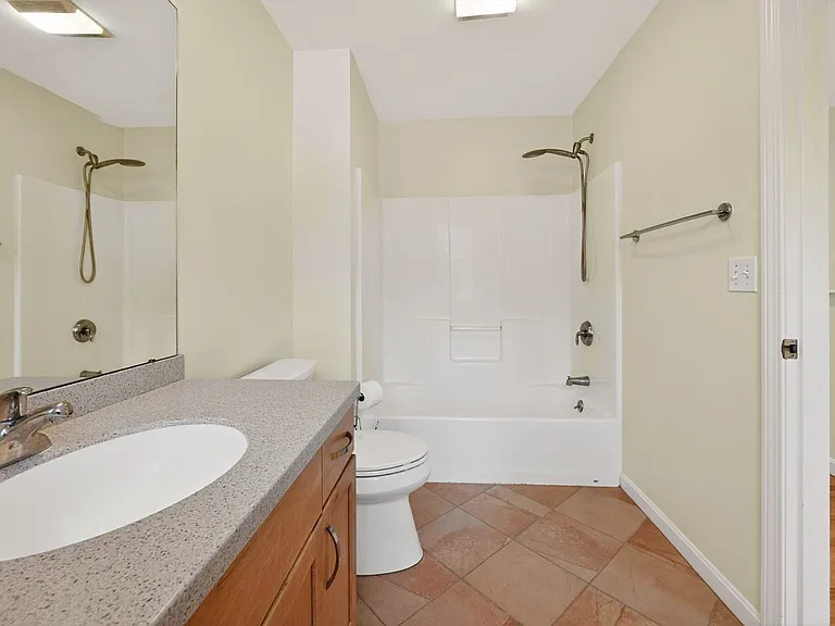 6 Whitman Ln — Photo 20