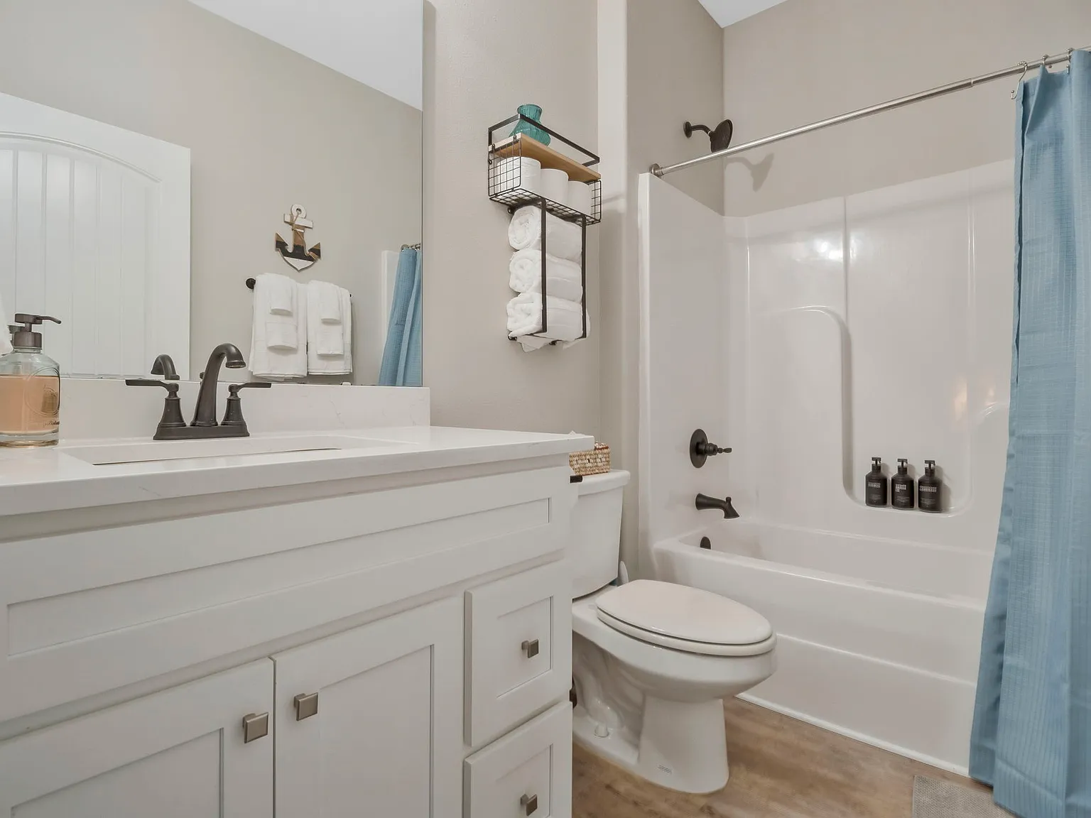4 bed, 1876 sqft, $4,500 — Photo 3