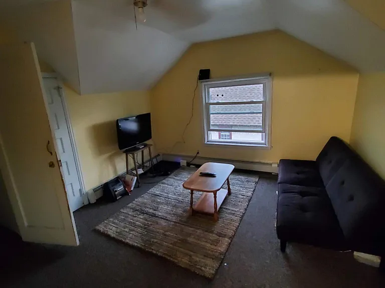 649 Erie St SE #5 — Photo 14