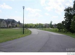 830 Stonecastle Ct, O'Fallon, MO 63366