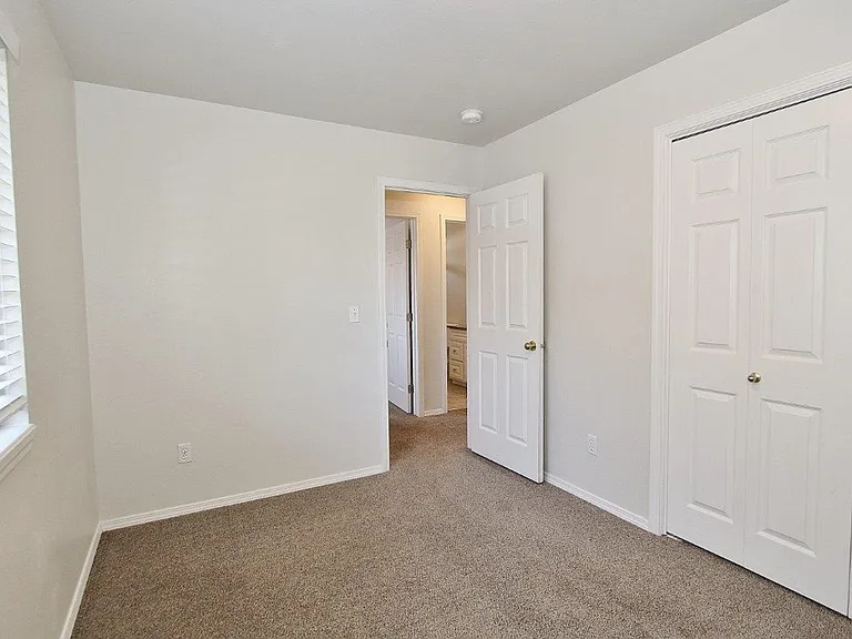 1938 E Birchwood Dr — Photo 21
