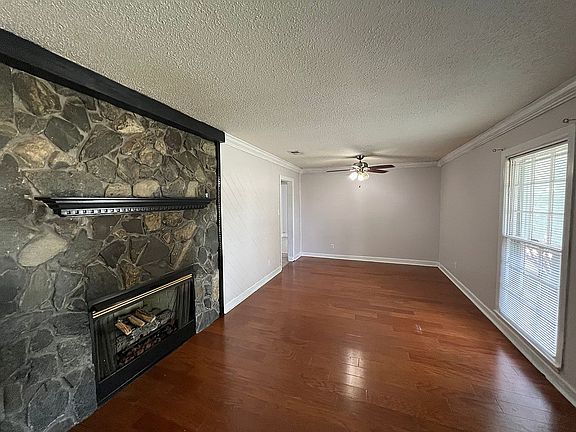 5th image of 4309 Baywood Dr SW