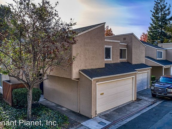 2nd image of 297 Dogwood Ct