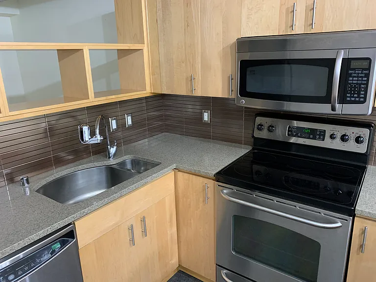 2015 Terry Ave #101 — Photo 7