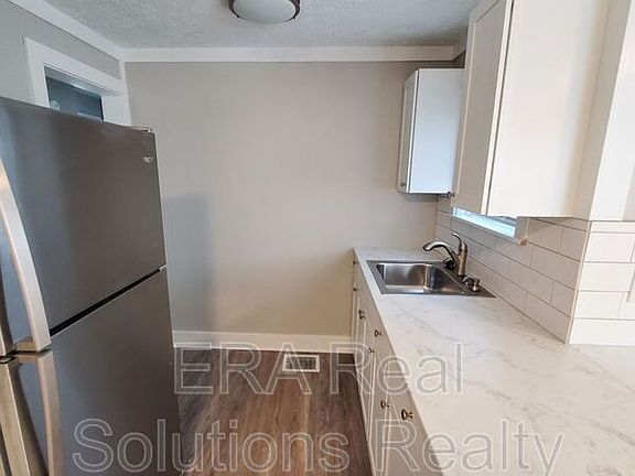 2nd image of 2532 Renwood Pl