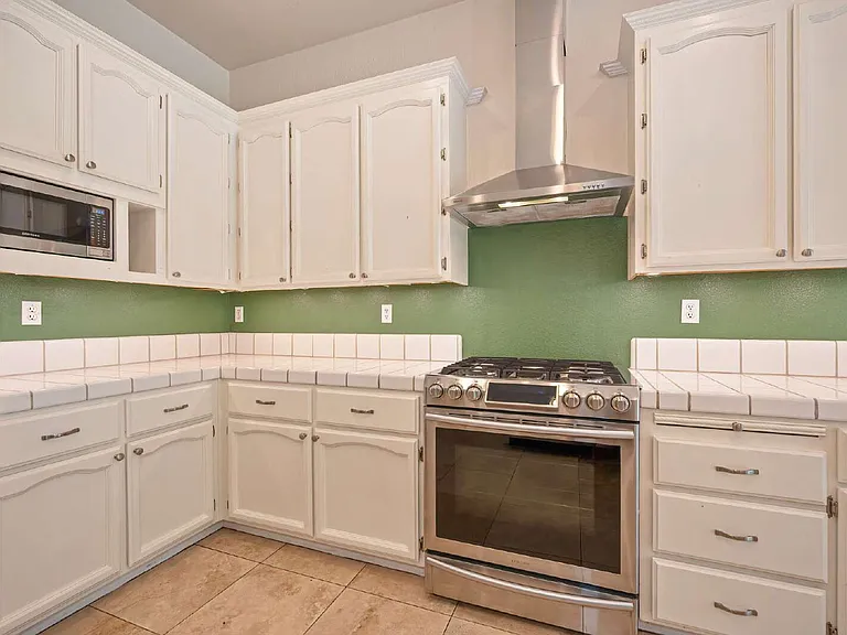 1690 Gill Dr — Photo 15