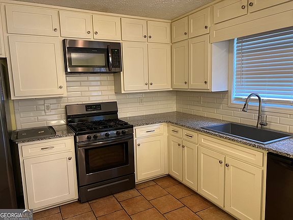 2nd image of 4700 Barnes Ct