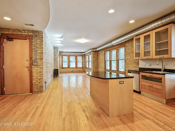 3rd image of 1444 W Lunt Ave #D1