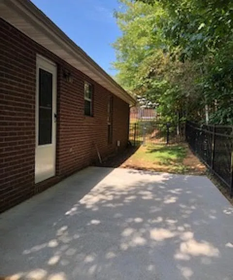 8400 Lesley Marie Ln — Photo 12