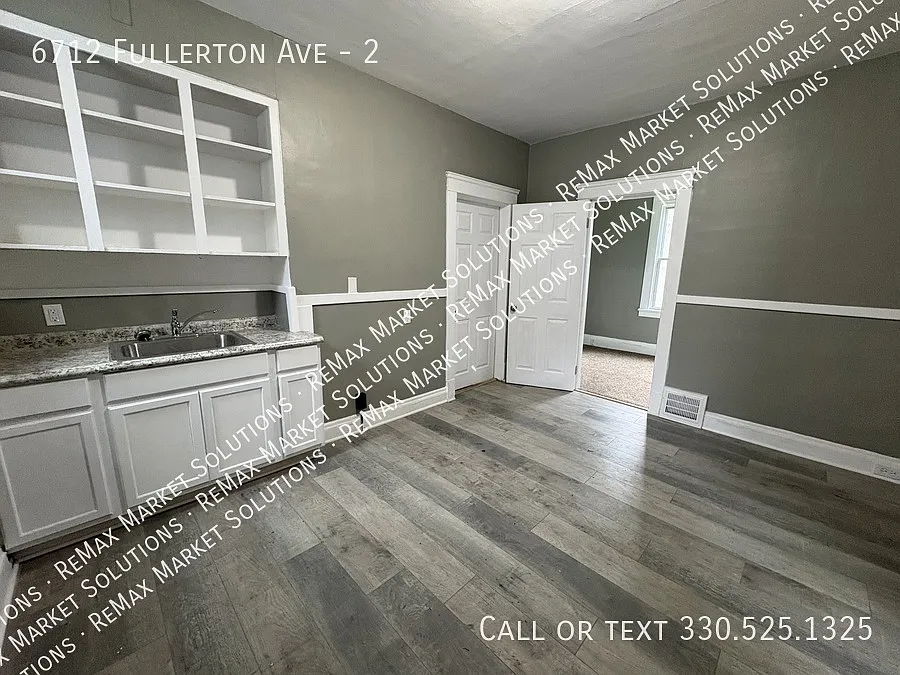 Newly Renovated 2Bedroom-Section 8 Welcome! — Photo 2