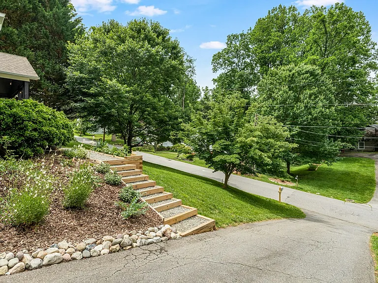 52 Shady Oak Dr — Photo 17