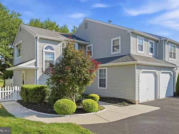 663B Rose Hollow Dr #B, Yardley, PA 19067