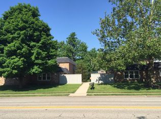 203 S Regency Dr, Bloomington, IL 61701