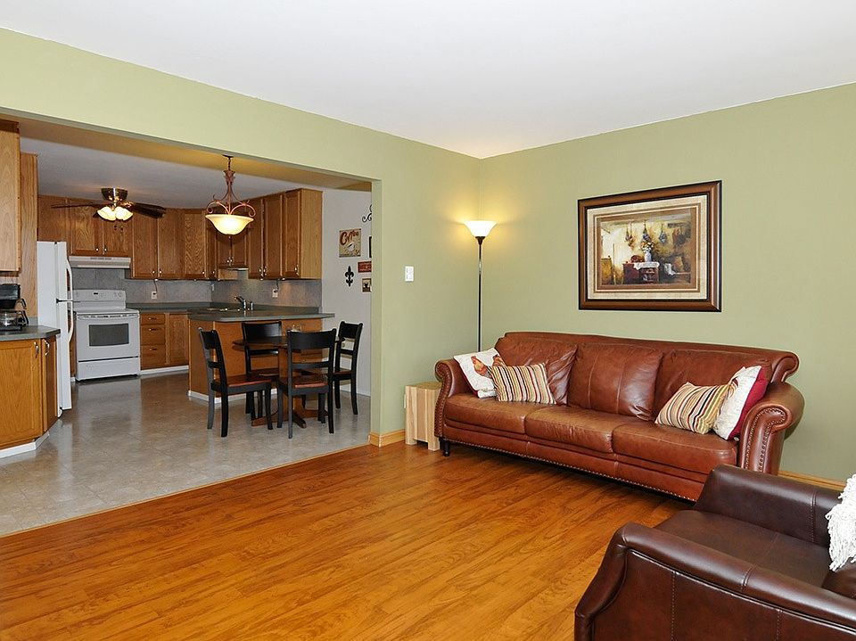 1st image of 339 Misty Meadows Blvd