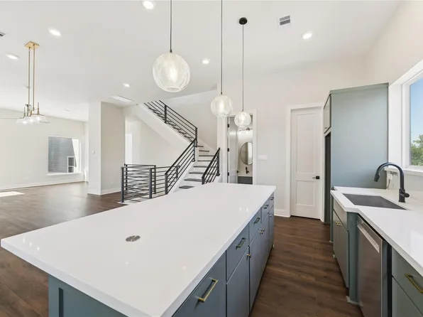 1525 Caywood Ln #E, Houston, TX 77055