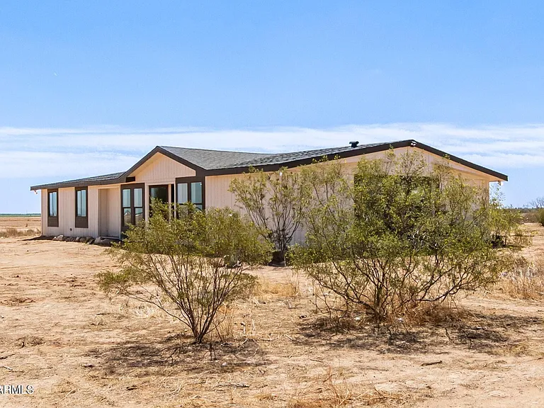 53531 W Moondust Rd — Photo 14