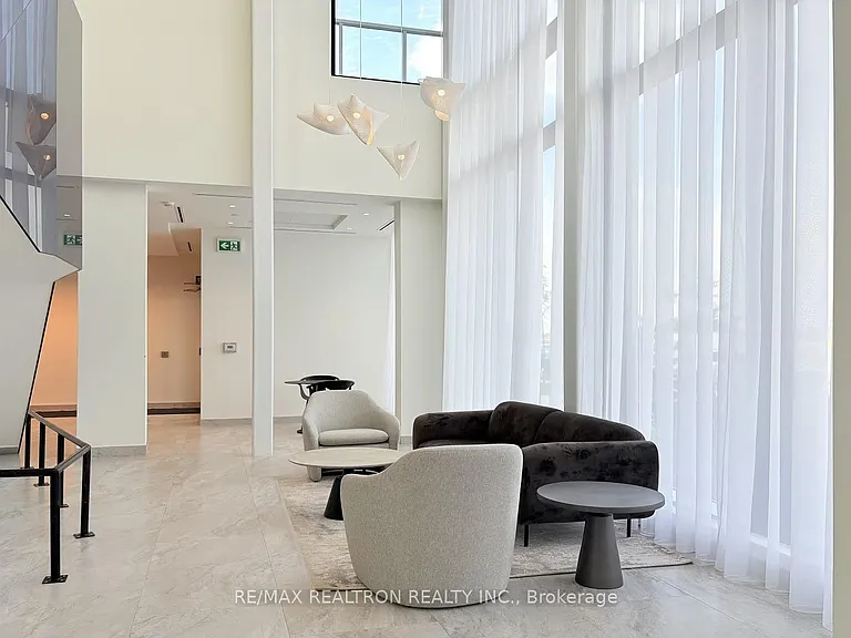 6 David Eyer Rd #Penthouse 915 — Photo 30
