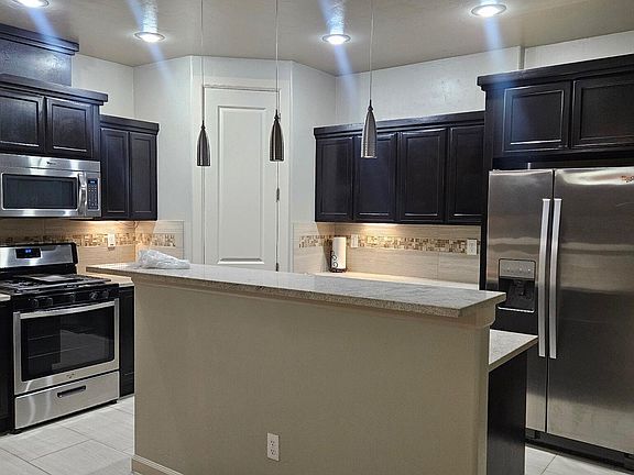 3rd image of 14251 Loma Ponce Ct