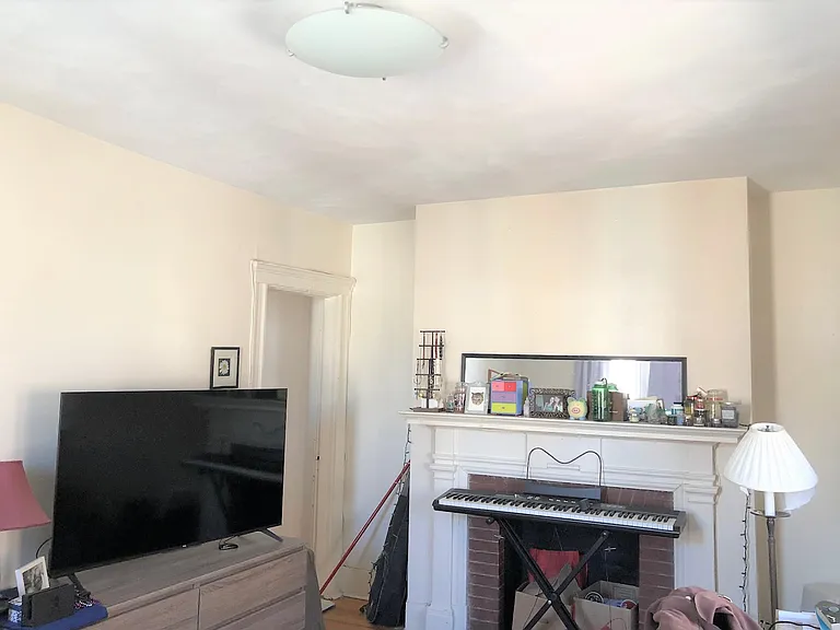 120 Glenville Ave #9.0 — Photo 2
