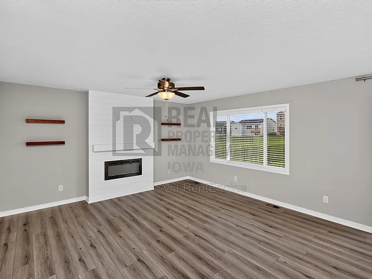 4319 NW 13th St — Photo 4