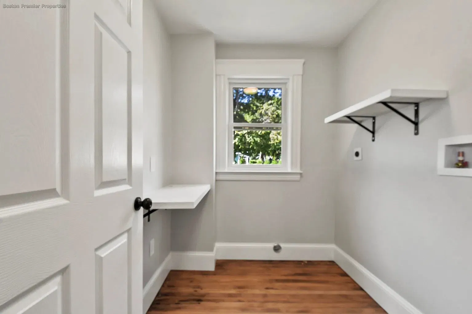 2 bed, 1.0 bath, $2,700 — Photo 2