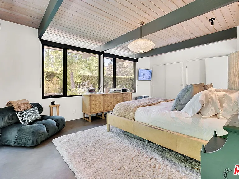 8967 Wonderland Park Ave — Photo 22