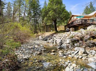 8081 W Evans Creek Rd, Rogue River, OR 97537