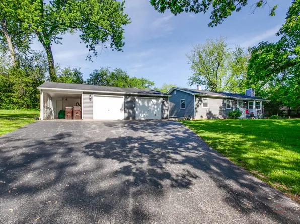 23252 N Kelsey Ave, Barrington, IL 60010
