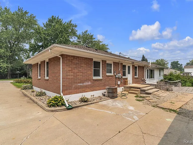 4918 Ainsley Ave — Photo 34